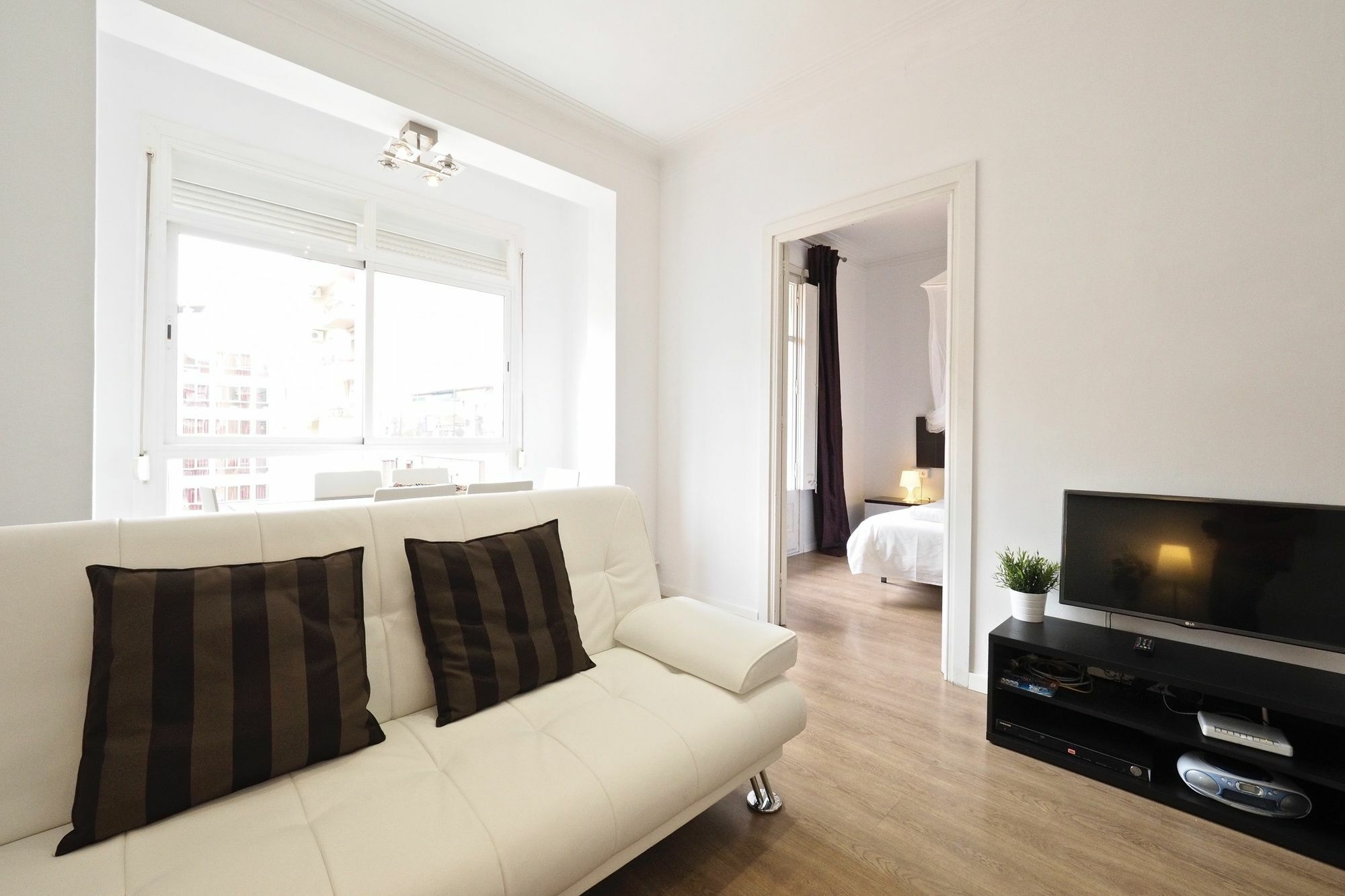Suites4Days Sagrada Familia Apartment Барселона Экстерьер фото
