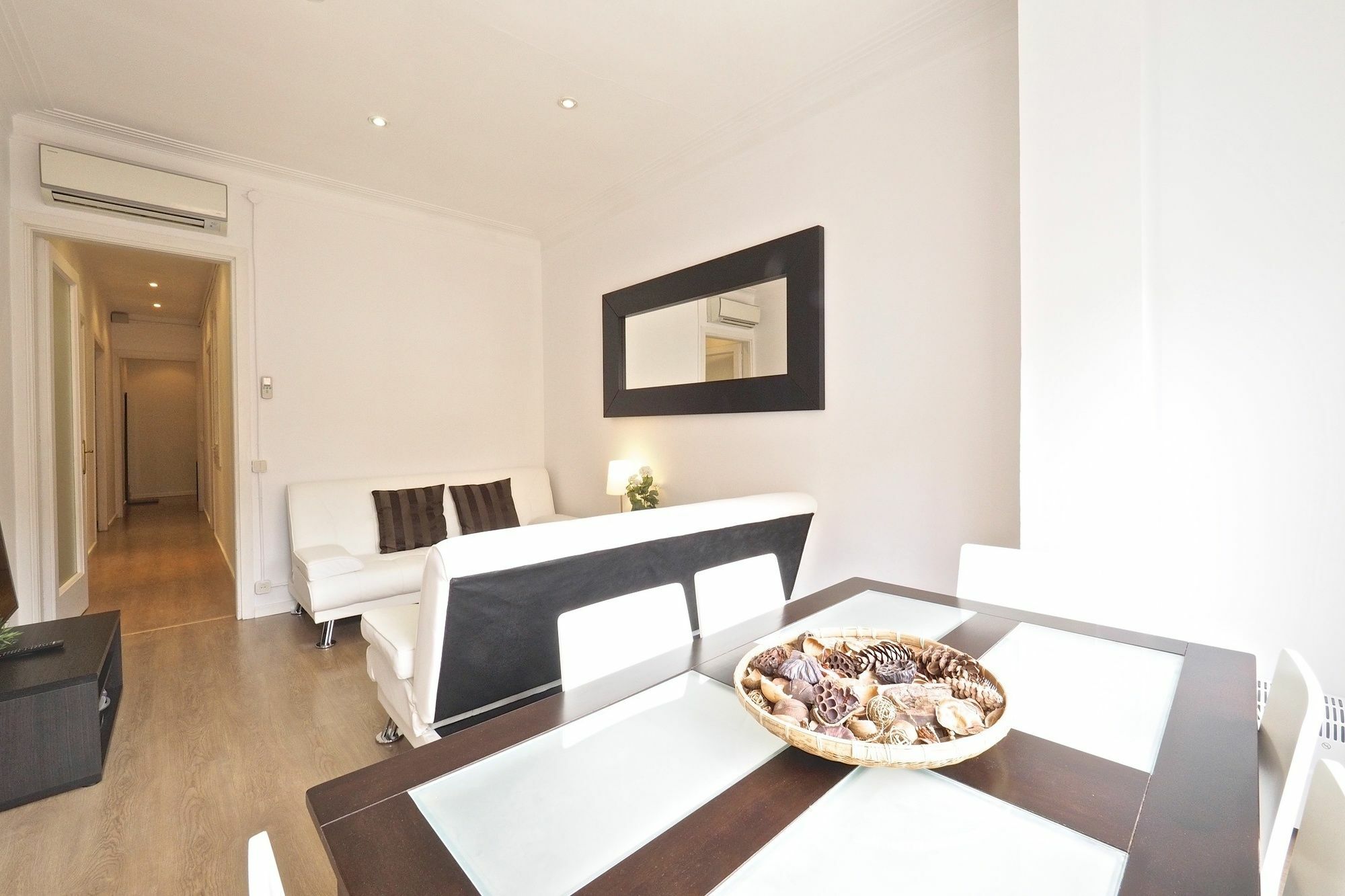 Suites4Days Sagrada Familia Apartment Барселона Экстерьер фото
